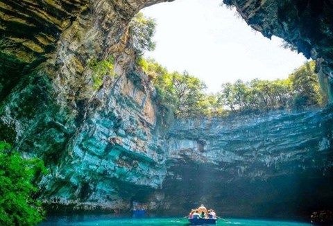 1 DAY PHONG NHA CAVE TOUR