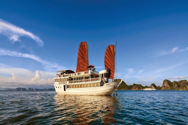 SEASUN CRUIS ( 1 NIGHT ON THE BOAT & 1 NIGHT IN CAT BA HOTEL)