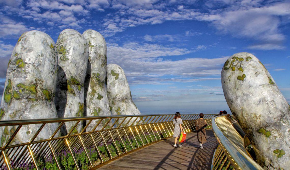 BANA HILL & GOLDEN BRIDGE DAY TOUR WITH BUFFET LUNCH