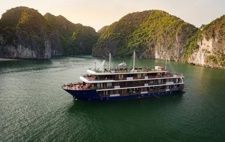 Ha Long Bay - Lan Ha Bay (2 days 1 nights on La Pandora Cruise)