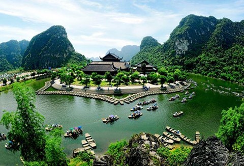 Hoa Lu Ancient Capital & Tam Coc (Full day)